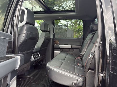 Used 2024 Ford F250 Lariat w/ Lariat Ultimate Package AWD/4WD image 10