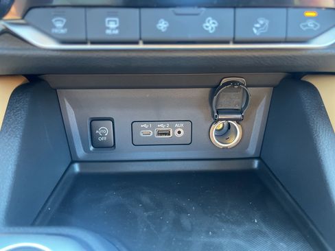 New 2025 Nissan Sentra SV w/ SV Premium Package image 26