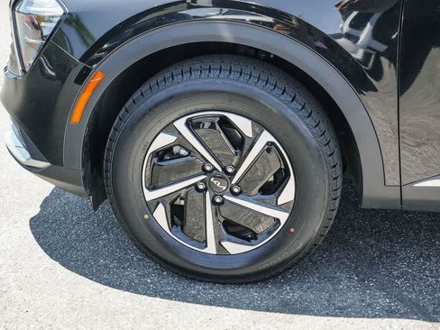 Certified 2023 Kia Sportage LX AWD/4WD image 9