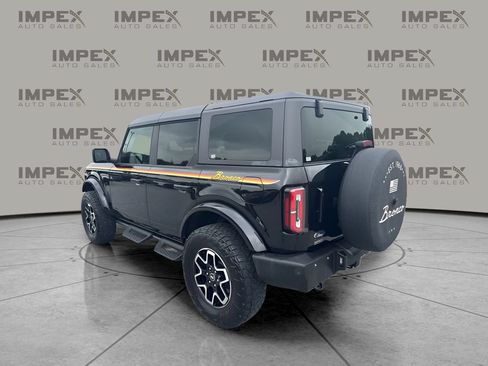 Used 2023 Ford Bronco Outer Banks AWD/4WD image 2