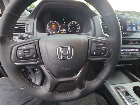 Certified 2024 Honda Ridgeline Sport image 16