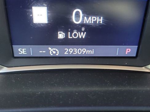 Used 2023 GMC Acadia SLE w/ Driver Convenience Package FWD image 25