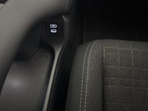 Used 2025 Honda HR-V LX image 47