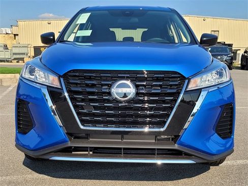 New 2025 Nissan Kicks Play S image 5