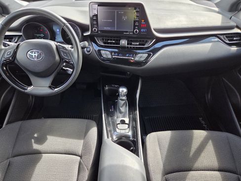 Used 2019 Toyota C-HR XLE image 7