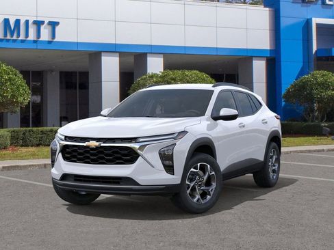 New 2026 Chevrolet Trax LT w/ Driver Confidence Package image 6