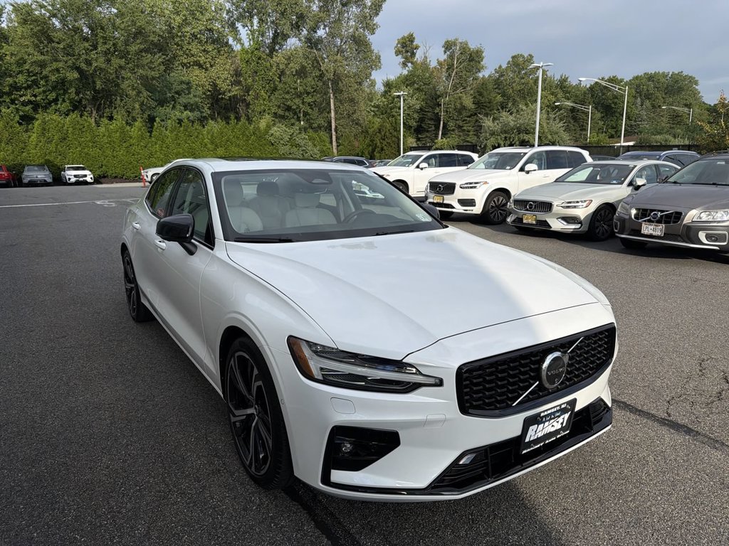 Certified 2024 Volvo S60 B5 Ultimate AWD/4WD image 2