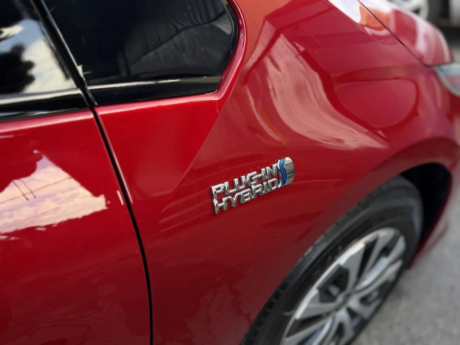 Used 2020 Toyota Prius Prime XLE FWD image 37