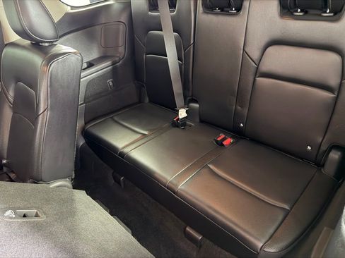 Used 2024 Nissan Pathfinder SL image 27