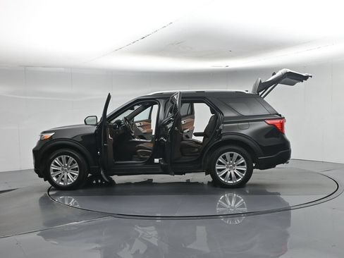 Certified 2023 Ford Explorer King Ranch w/ Technology Package AWD/4WD image 43
