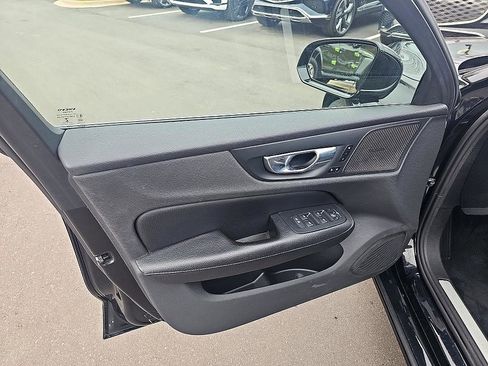 Used 2020 Volvo S60 T6 Inscription image 11