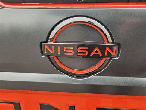 Used 2025 Nissan Frontier PRO-4X w/ Black Accent Package image 10