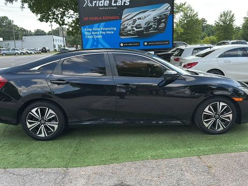 Used 2018 Honda Civic EX-T image 8