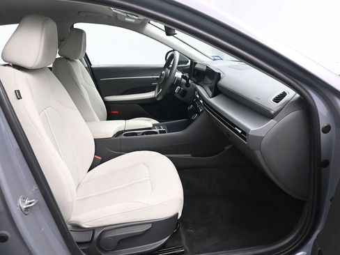 Used 2025 Hyundai Sonata SEL FWD image 24