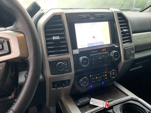 Used 2021 Ford F250 Lariat AWD/4WD image 31