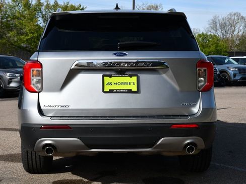 Used 2024 Ford Explorer Limited AWD/4WD image 5