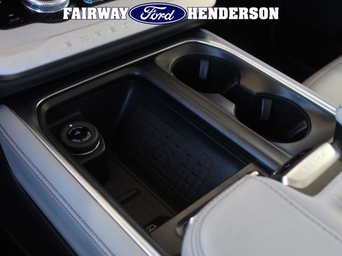 Used 2025 Ford Expedition Active image 13