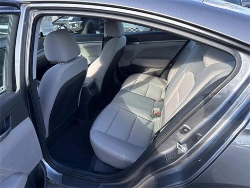 Used 2018 Hyundai Elantra SEL image 16
