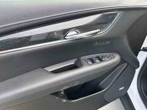 Used 2021 Cadillac XT5 Premium Luxury image 14