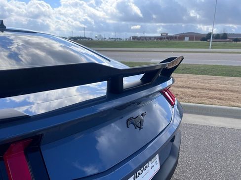 Used 2025 Ford Mustang Coupe image 14