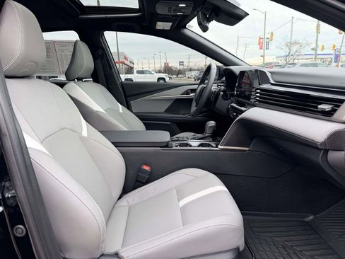 Certified 2025 Toyota Camry SE w/ Convenience Package image 14