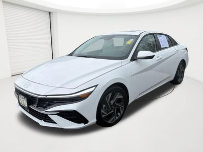 Certified 2025 Hyundai Elantra Limited
