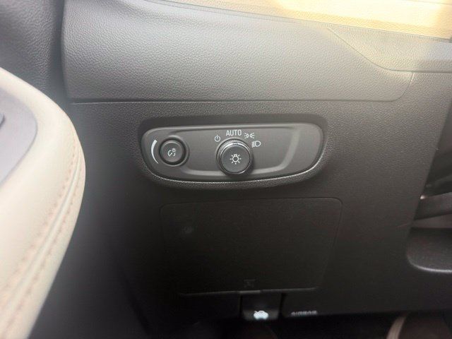 Used 2025 Buick Encore GX Avenir w/ Avenir Technology Package AWD/4WD image 15