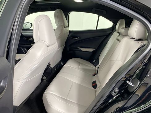 Used 2022 Lexus UX 250h w/ Premium Package image 31