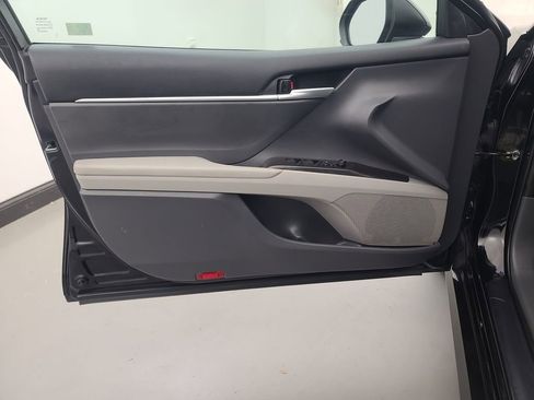 Used 2023 Toyota Camry LE image 21