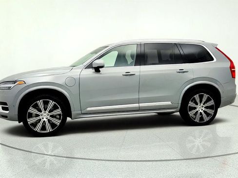Used 2025 Volvo XC90 T8 Plus AWD/4WD image 8