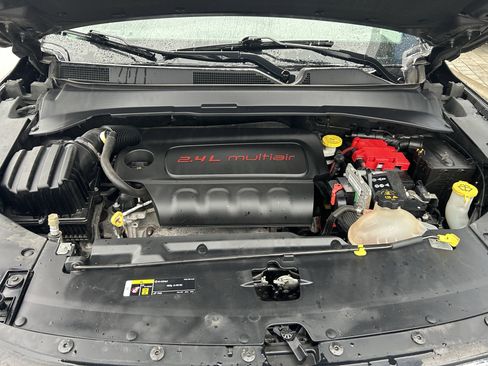 Used 2019 Jeep Compass Limited image 28