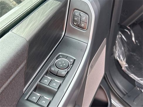 New 2025 Ford F150 Lariat w/ Equipment Group 501A Mid image 26