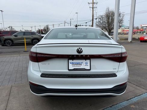 New 2026 Volkswagen Jetta SE FWD image 5