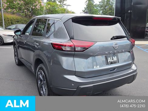 Used 2025 Nissan Rogue SV FWD image 10
