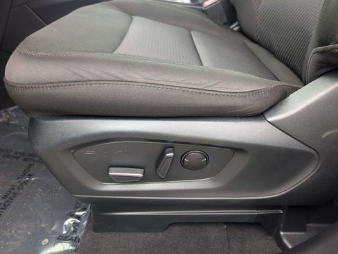 Used 2023 Ford Explorer XLT AWD/4WD image 13