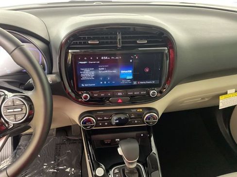 New 2025 Kia Soul EX image 24
