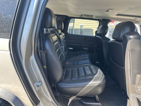 Used 2005 HUMMER H2 w/ Preferred Equipment Group AWD/4WD image 22