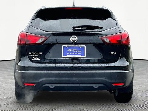 Used 2019 Nissan Rogue Sport SV w/ Technology Package FWD image 4