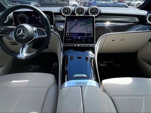 Used 2026 Mercedes-Benz GLC 300 4MATIC image 12