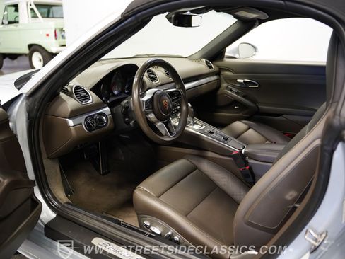 Used 2017 Porsche 718 Boxster S RWD image 3