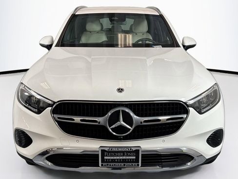 Certified 2025 Mercedes-Benz GLC 300 image 2