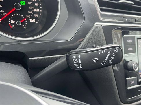 Used 2022 Volkswagen Taos SE image 22