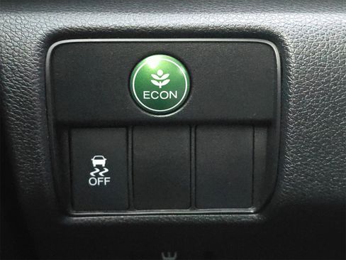 Used 2017 Honda Accord Sport image 14