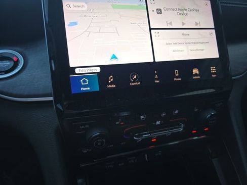 Used 2024 Jeep Grand Cherokee L Limited w/ Luxury Tech Group II image 12