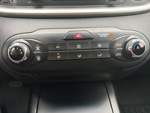 Used 2016 Kia Sorento FWD image 22