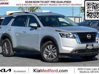 Used 2025 Nissan Pathfinder SV