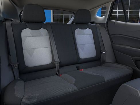 New 2026 Chevrolet Trax LS w/ LS Convenience Package FWD image 17