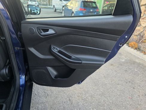 Used 2017 Ford Focus SEL w/ Cold Weather Package image 19