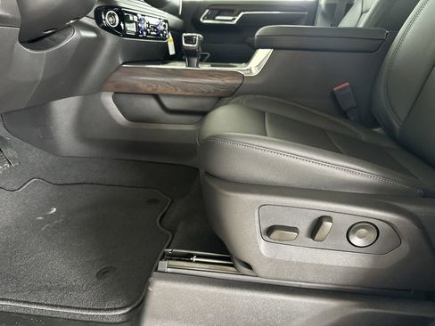 New 2026 GMC Sierra 1500 SLT w/ SLT Premium Plus Package image 14