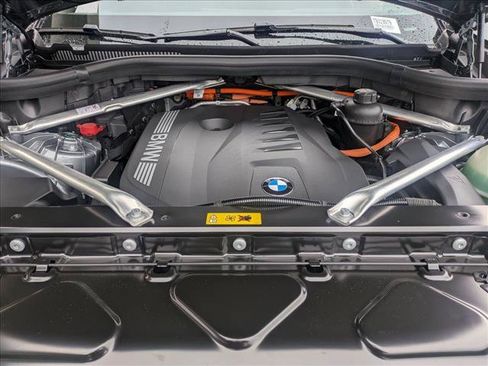 New 2026 BMW X5 xDrive50e w/ Executive Package AWD/4WD image 18
